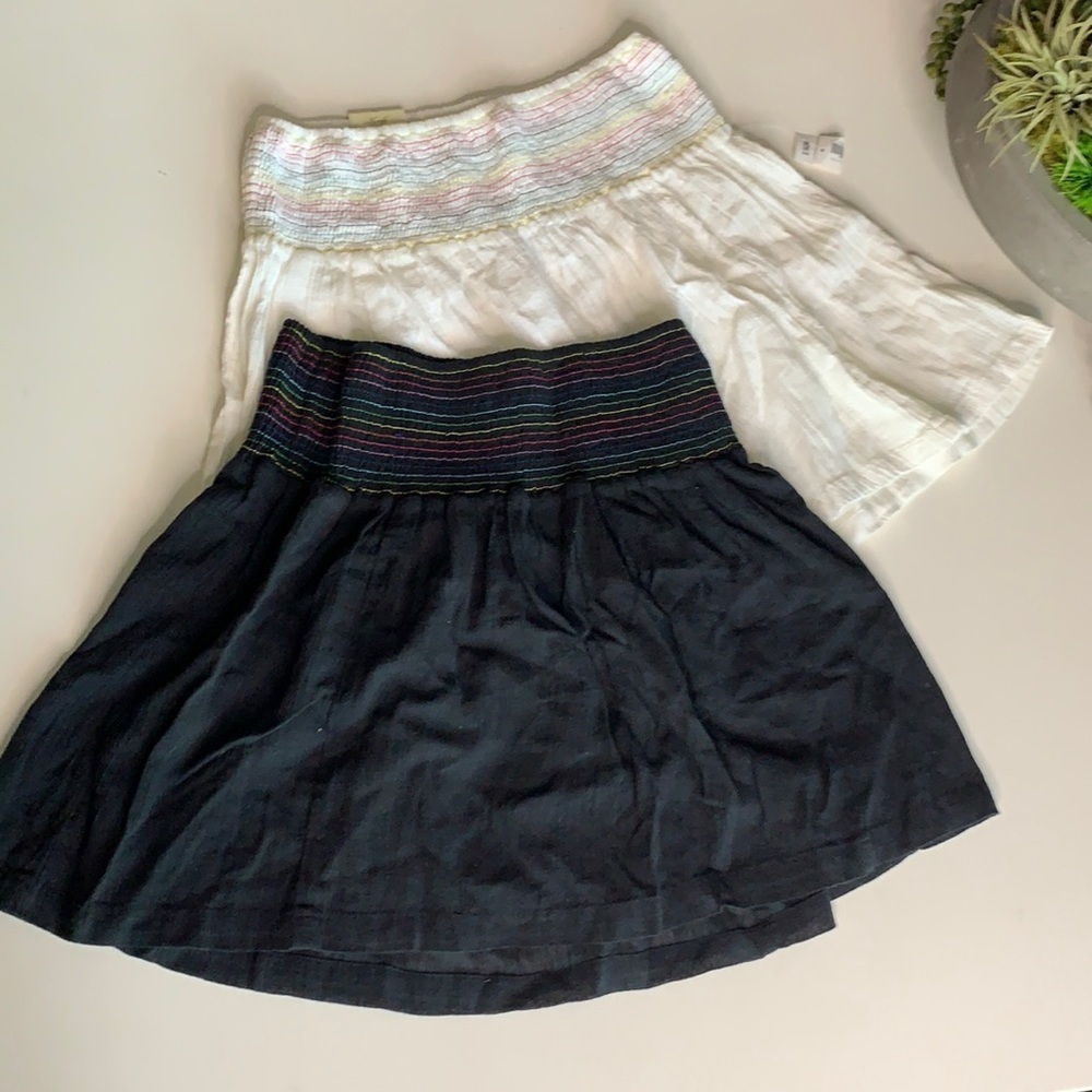 Bundle 2 new Old Navy Gauze Crepe Rainbow stitch mini skirts XS